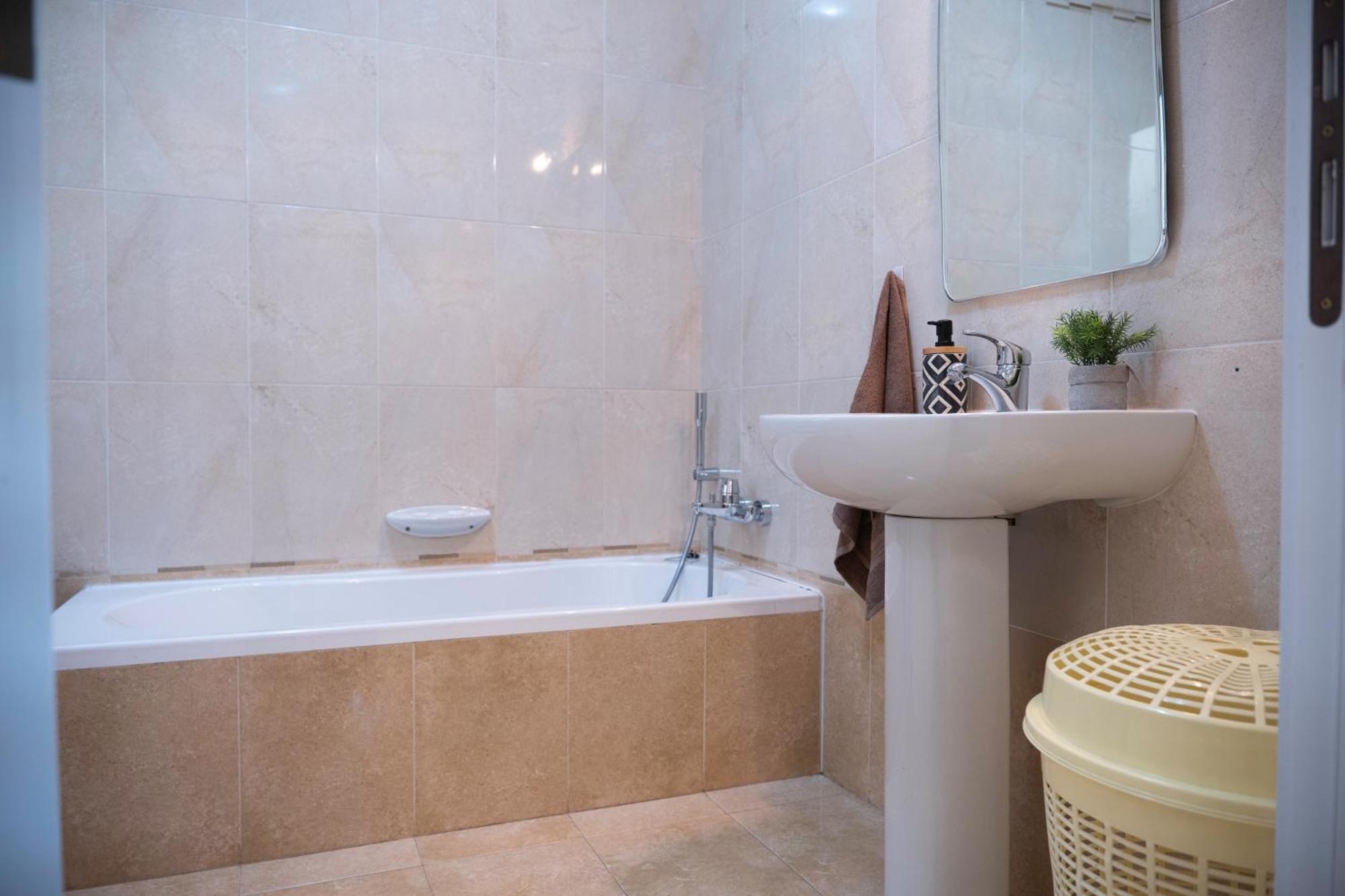 Golden Harbour - 2 Bedrooms, 2 Bathrooms Gzira Buitenkant foto