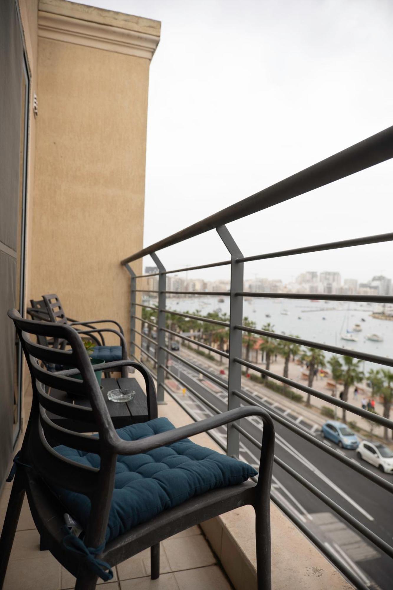 Golden Harbour - 2 Bedrooms, 2 Bathrooms Gzira Buitenkant foto