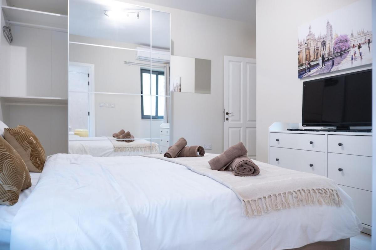 Golden Harbour - 2 Bedrooms, 2 Bathrooms Gzira Buitenkant foto